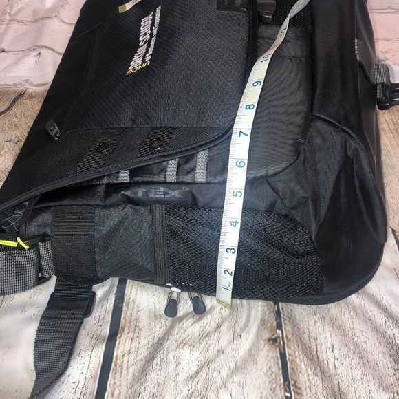 NWT Vertex UNCG Bryan School Messenger/Laptop Bag | Black | Unisex - Picture 6 of 9